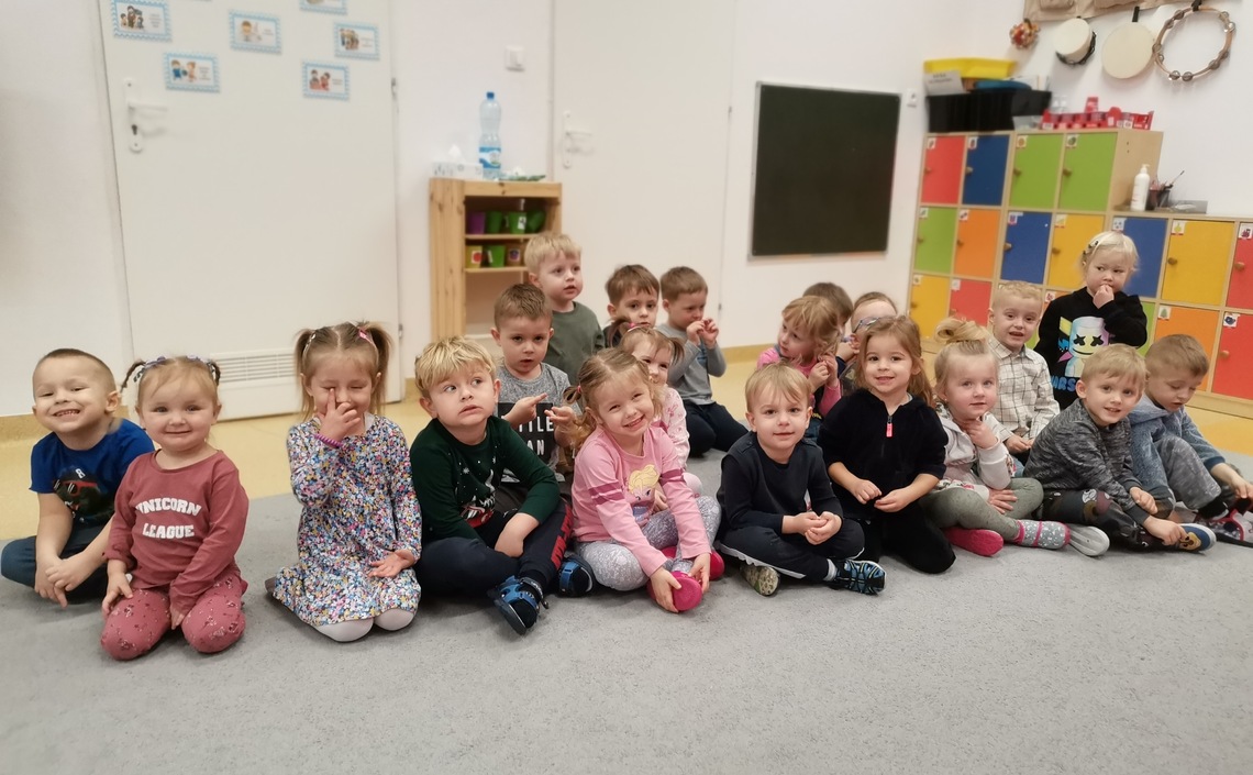 Biedroneczki na spektaklu "Alicja online"