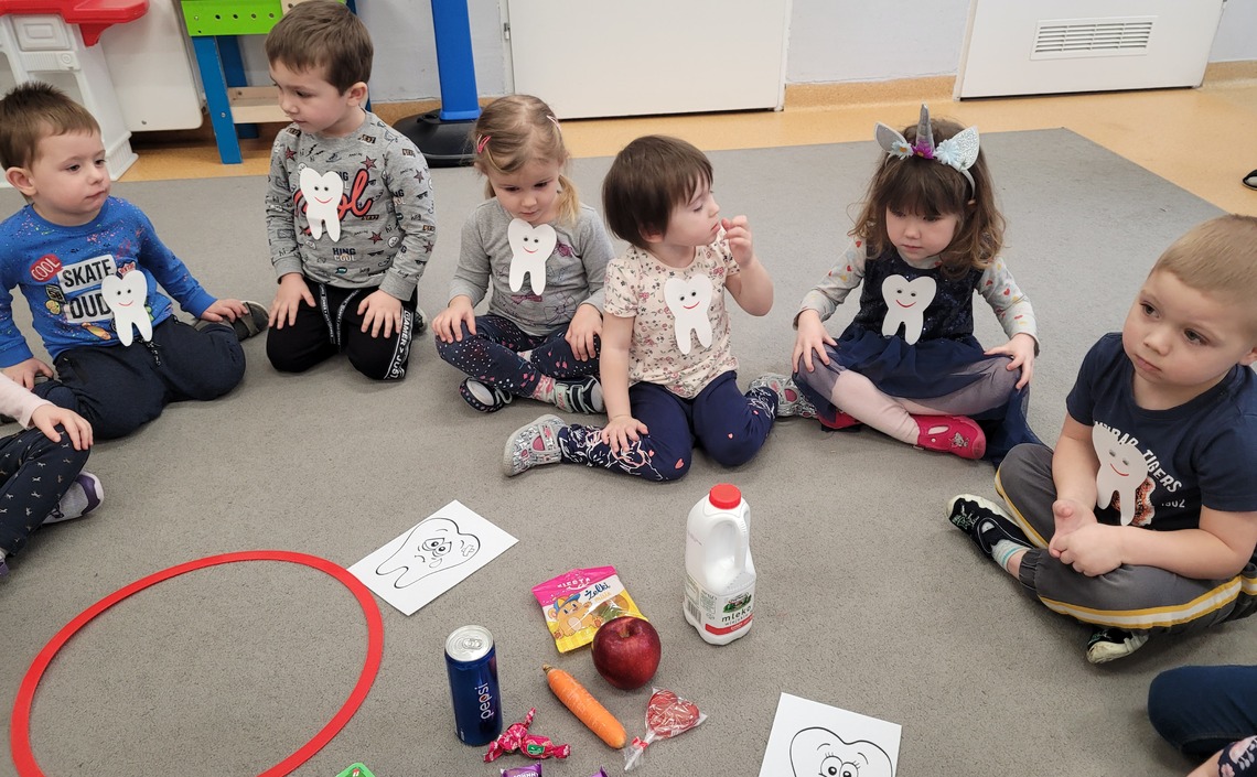 Dzień Dentysty w grupie Krasnoludki
