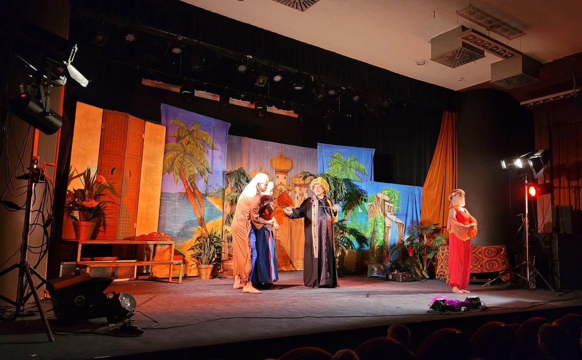 Wyjazd Krasnoludków na spektakl pt. ,, Alladyn... Baśń tysiąca i jednej nocy