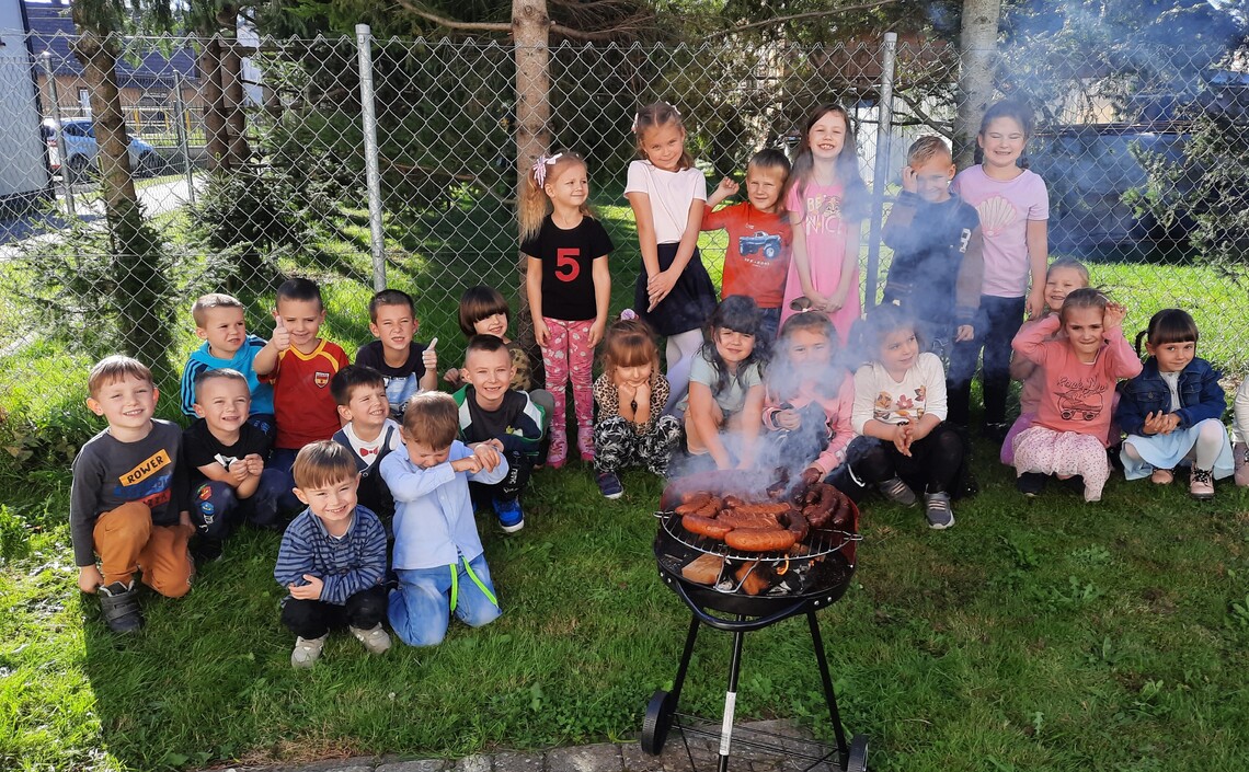 Grill i jesienny spacer u Smerfów