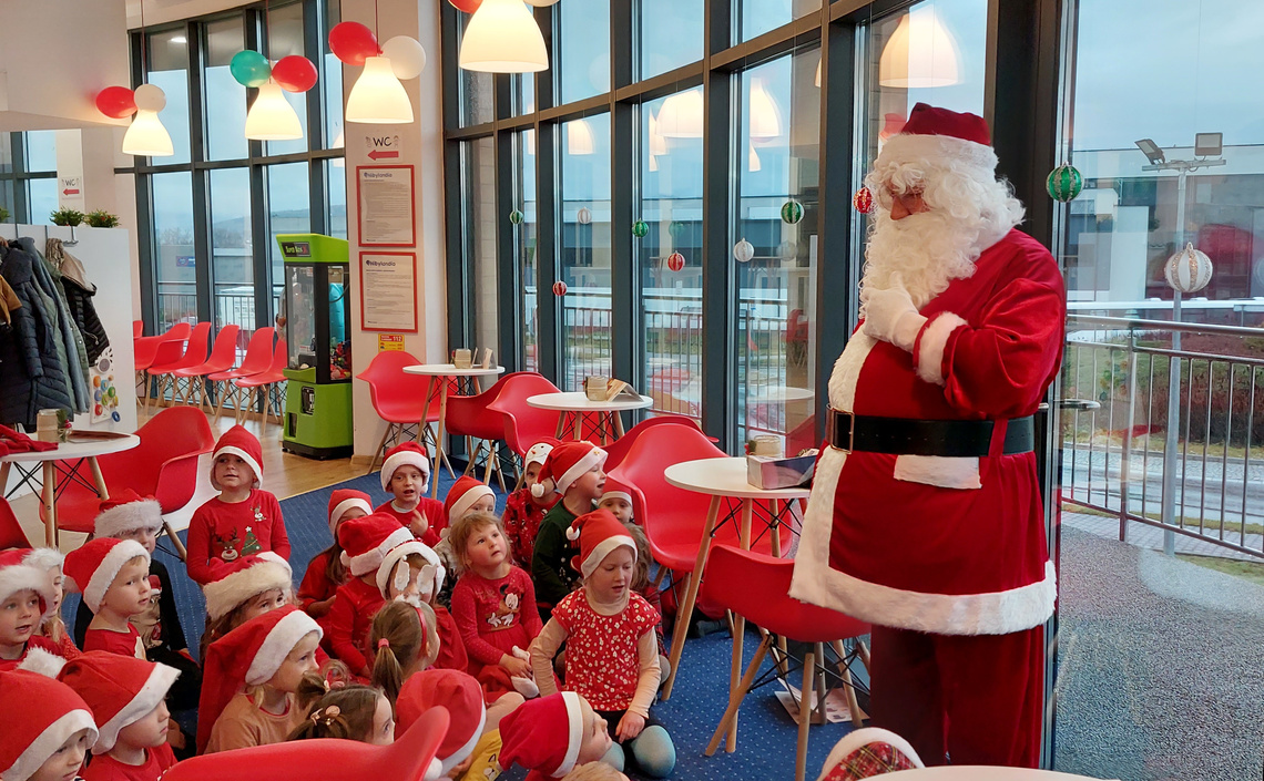 Mikołaj w Nibylandii w Brzeznej Biedronki i Słoneczka