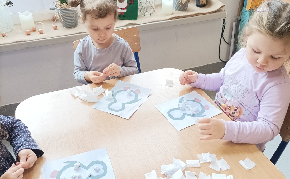 Żabki ćwiczą motorykę małą