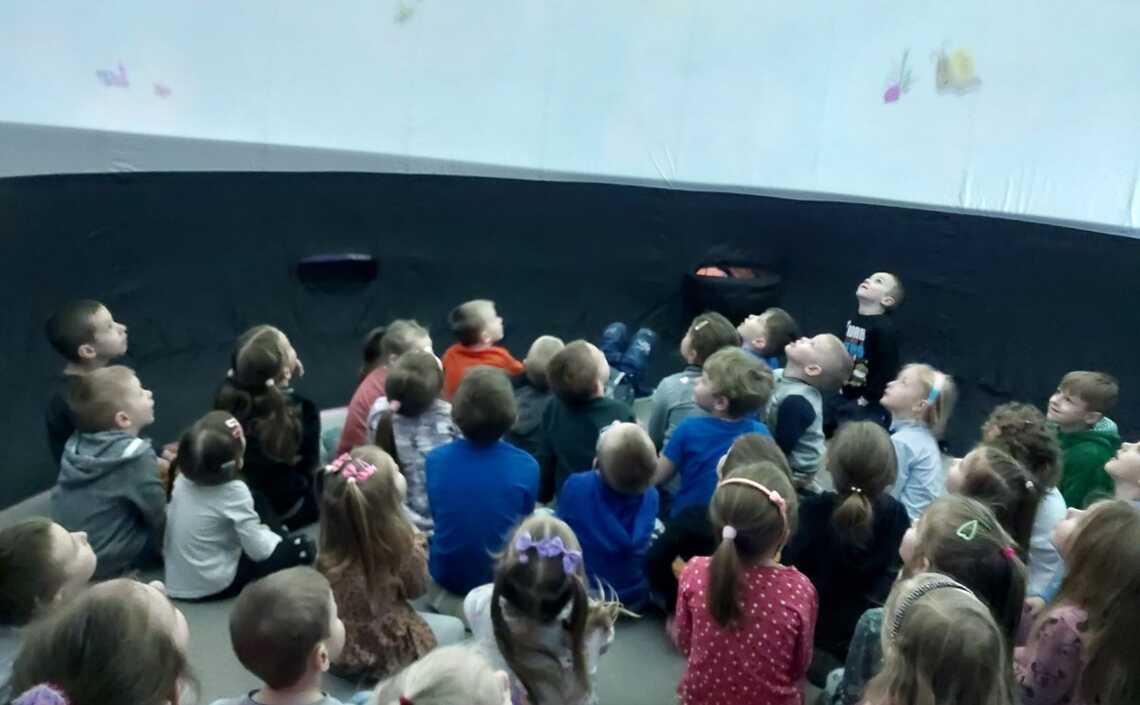 Molekularium w mobilnej kapsule Biedronki