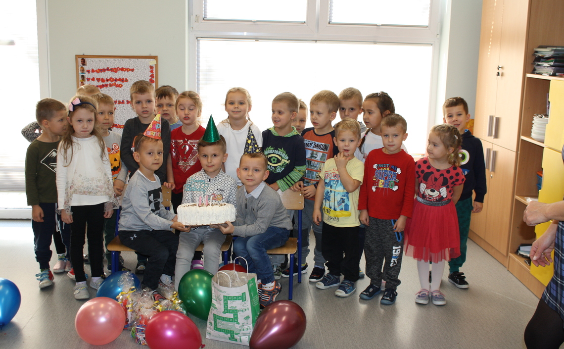 Listopadowi Jubilaci w grupie Żabek