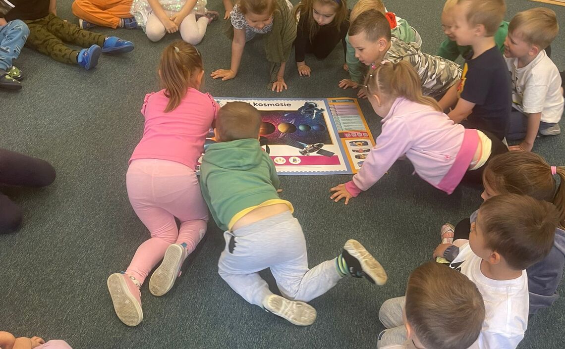 Światowy dzień kosmosu u Smerfików