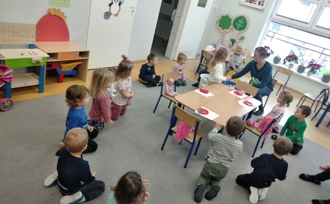 Przyjęcie dla lalek u Krasnoludków