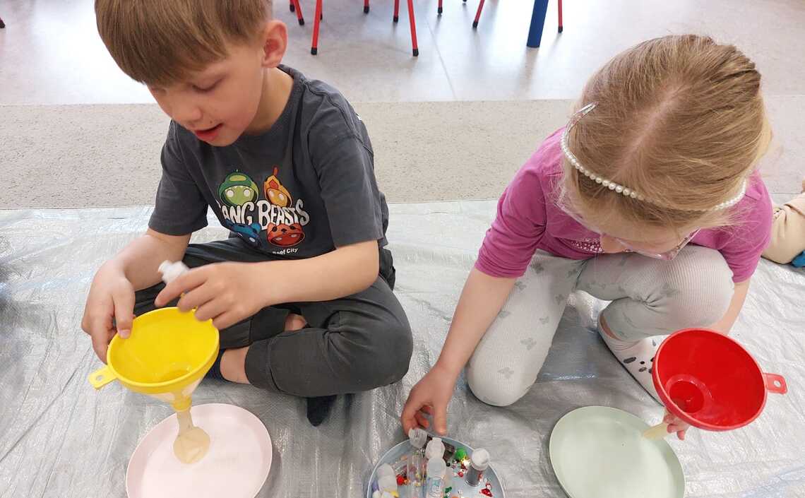 zajęcia poznawczo- eksperymentalne u Słoneczek