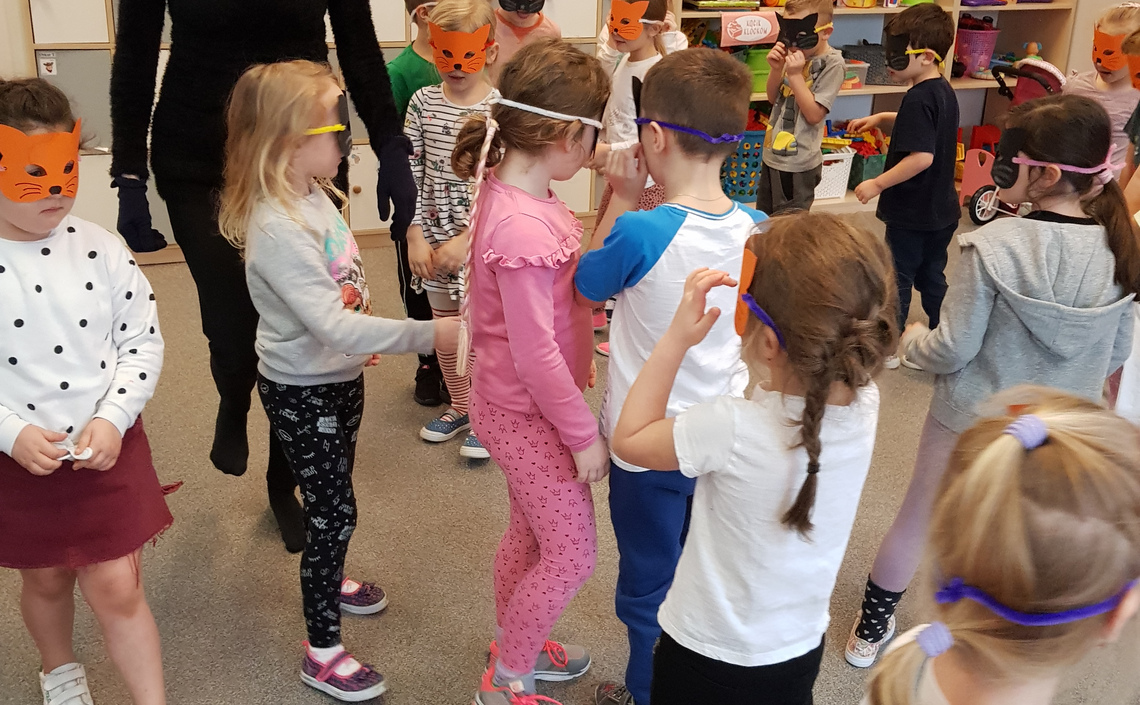 MIĘDZYNARODOWY DZIEŃ KOTA - SMERFY